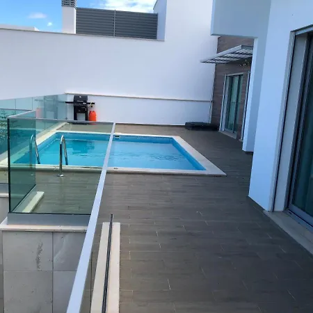 Tio Papel V Casa de Férias *